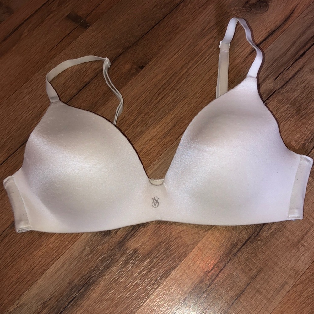Victoria’s Secret white bra, no underwire